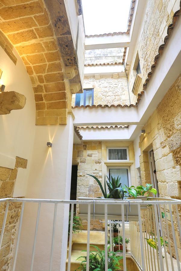 Chiesa Greca - Sit Rooms & Apartments Lecce Exterior photo